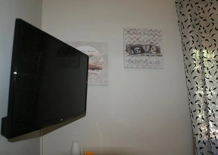 Rivetti Tor Vergata לינה וארוחת בוקר *