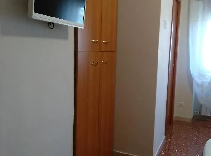 Rivetti Tor Vergata לינה וארוחת בוקר רומא