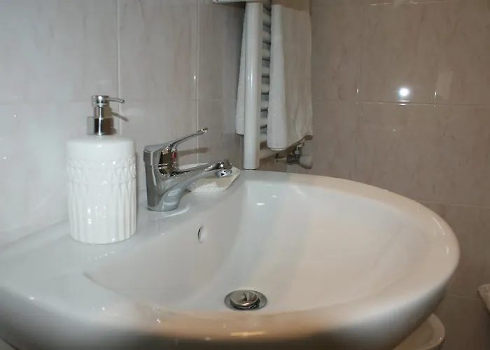 Rivetti Tor Vergata לינה וארוחת בוקר רומא